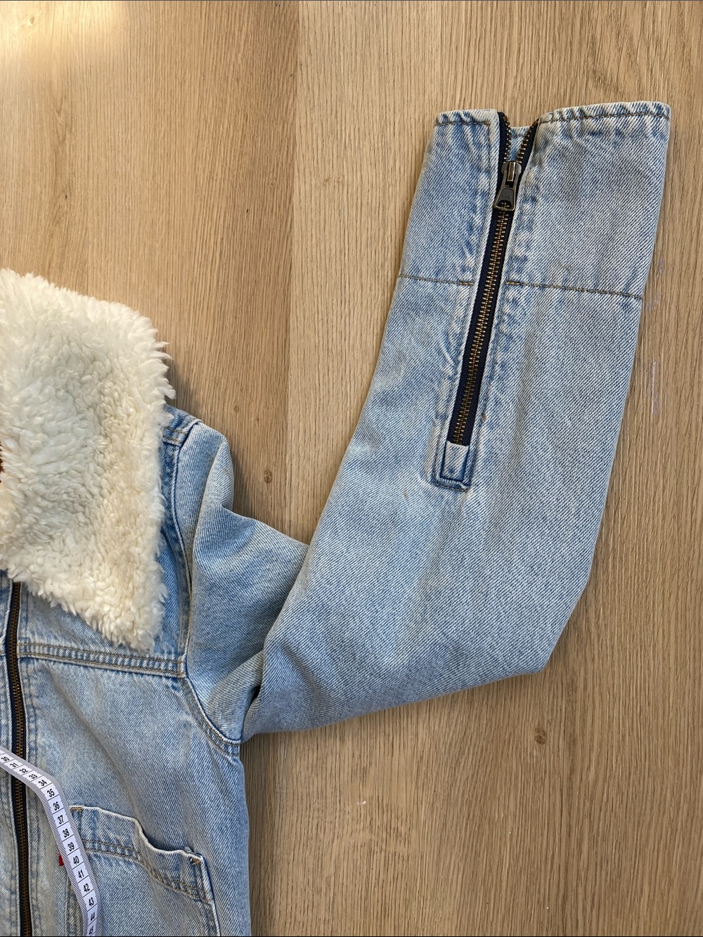 Levi’s Premium Sherpa Collar Cropped Denim Jacket Light Wash Size S - Picture 8 of 13